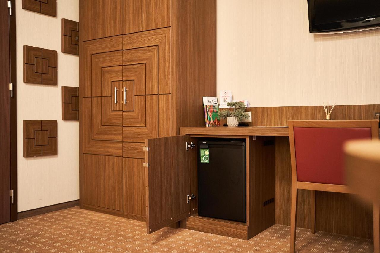 Petrodava One Piatra Neamţ Exterior foto